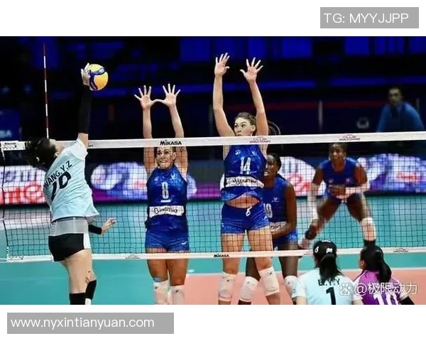 世界女排赛场激战日本女排迎战强敌俄罗斯队的精彩对决